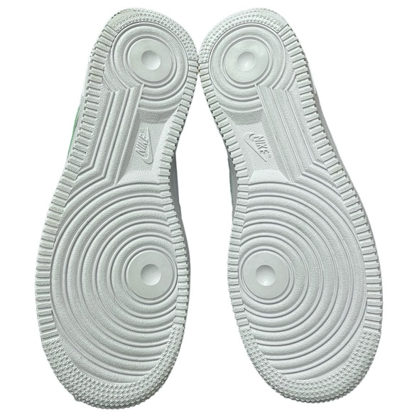 Women’s AF1 Low “White Action Green” 2023 - Picture 6 of 9